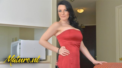 Solo female xxx with pin-up Stacey from Mature NL Solo